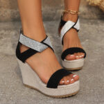 Chic Rhinestone Fish-Mouth Wedge Sandals